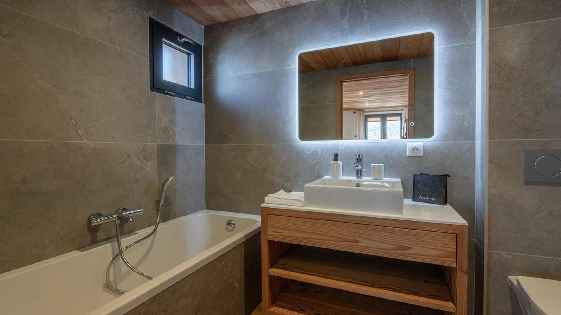 Chalet Moderne, 5 Chambres, Proche Remontees, Parking, Wi-Fi - Fr-1-754-88 Morzine